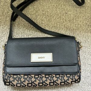 Dkny crossbody bag